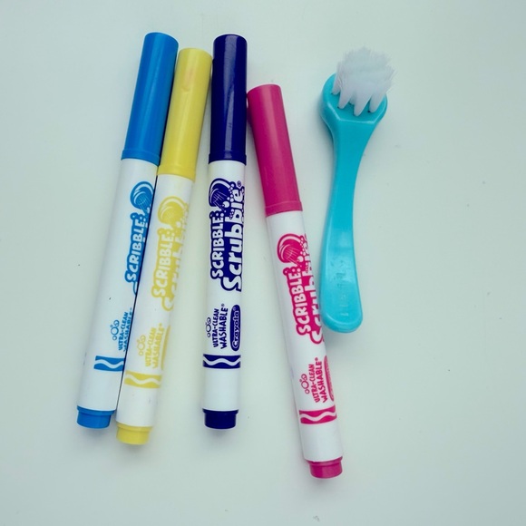 Crayola Grooming Truck and Pet Mobile Spa with Accessories Lot - Picture 5 of 10